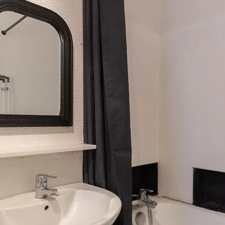 Quiet Spacious And Bright Nest In 14th